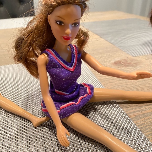 All kind of dolls some from 2008 - Picture 1 of 6